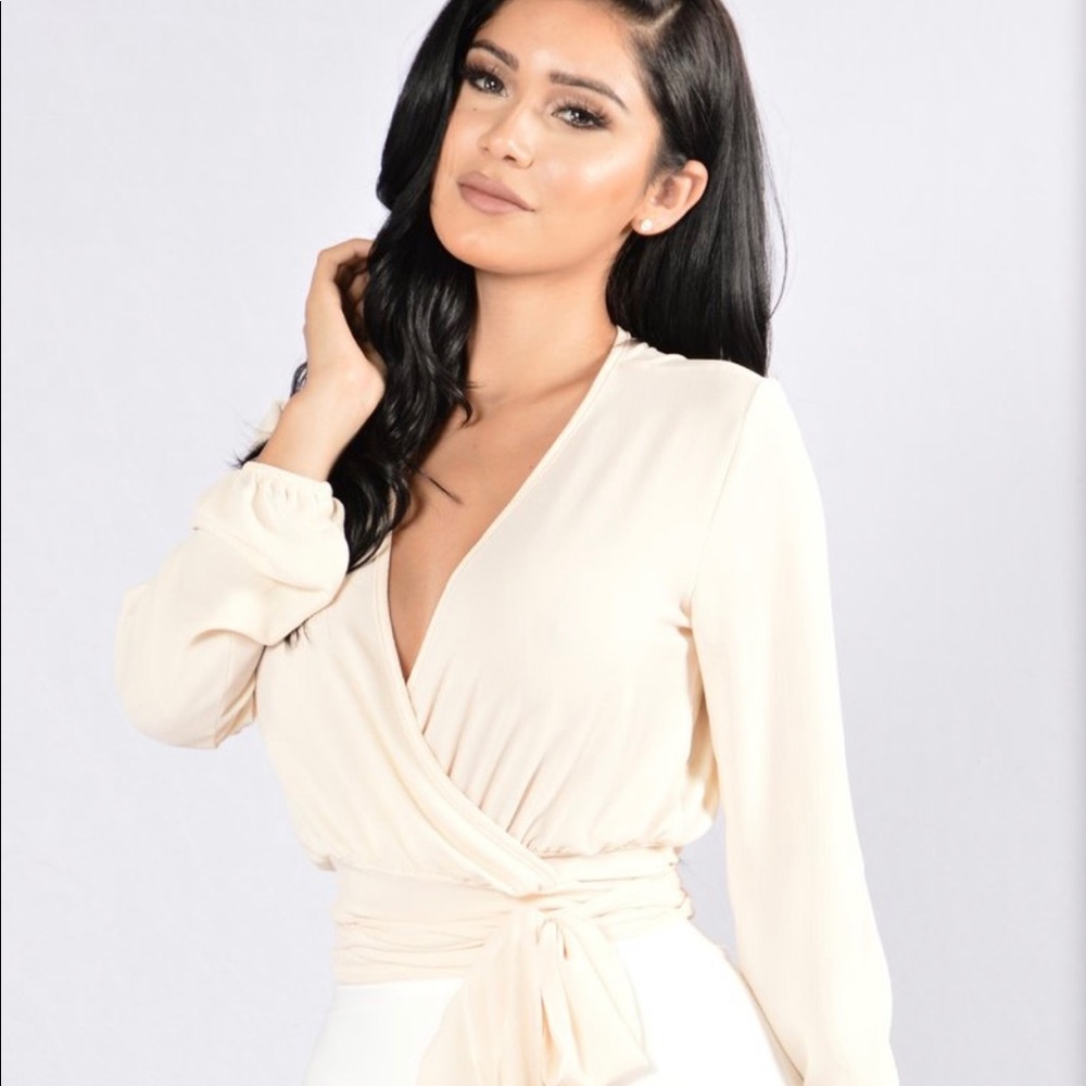 Creme blouse